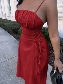 Alexandranx 红色约会之夜长裙褶皱胸围系带侧吊带连衣裙，女士夏季连衣裙 - 紅色 - 查看 4