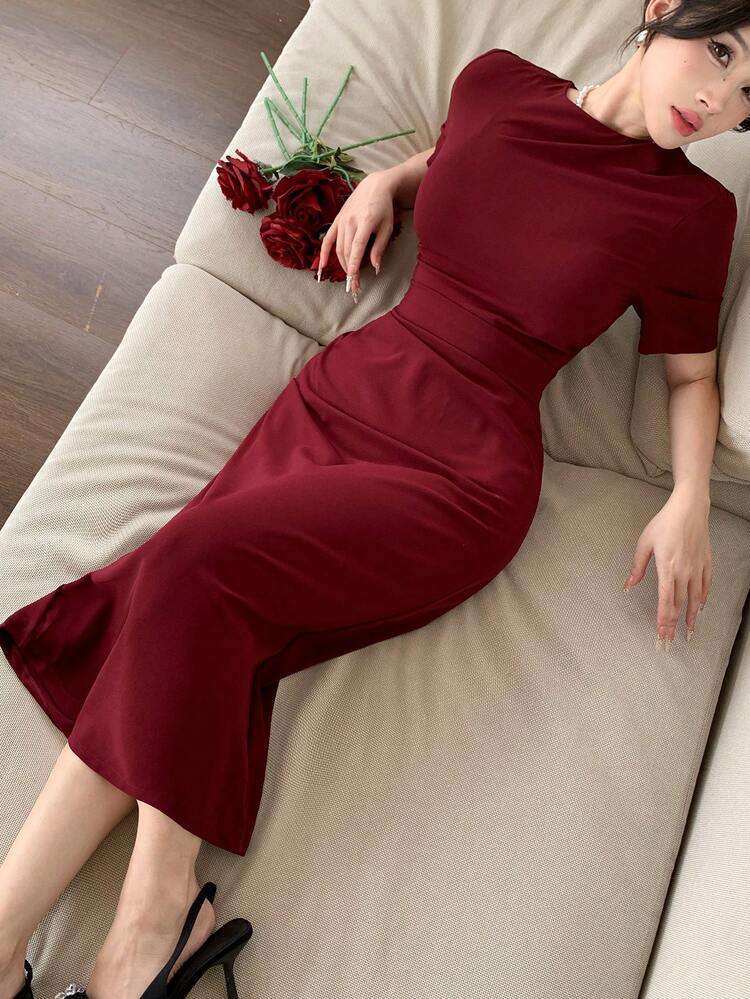 Women's Solid Color Pleated Elegant Waist Cinched Long Party Dress
