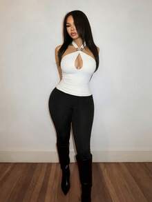 Slaydiva Áo tank top dây mảnh, họa tiết kim loại rỗng, kiểu dáng mới cho mùa xuân/hè. - trắng - Xem 4