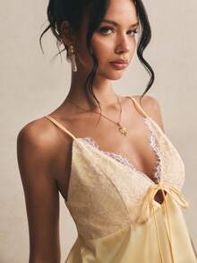 Poéselle 女款優雅緞面蕾絲飾邊細肩帶背心上衣，夏季蝴蝶結前襟內衣風，適合夜晚外出派對 - 黃色 - 查看 6