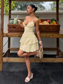 Sunnyshic 女士黄色提花深V吊带层叠下摆迷你度假连衣裙 - 黃色 - 查看 5