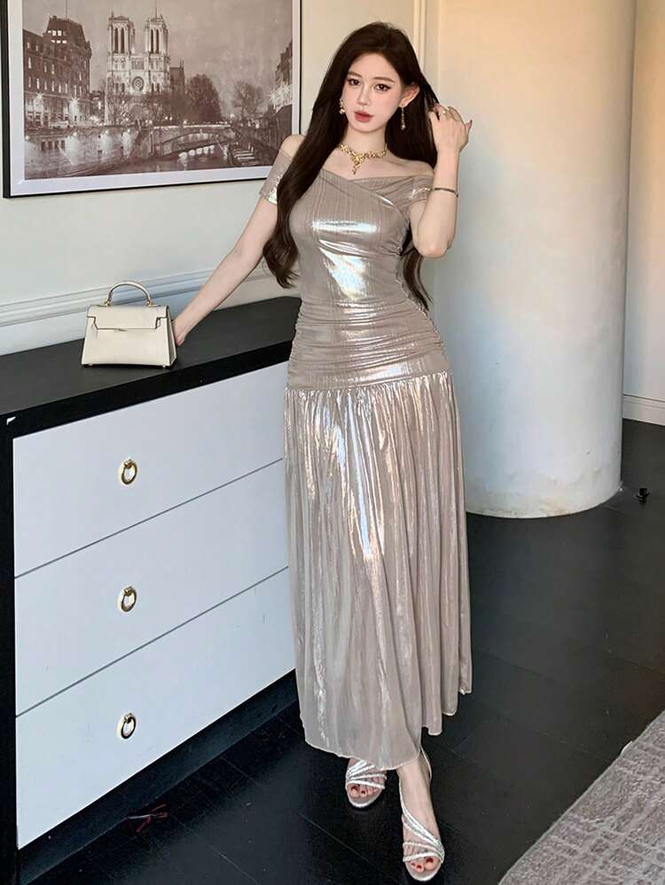 Women's Solid Color Shoulder Top And Mini Skirt 2-Piece Set, Fashionable For Dates And Outings