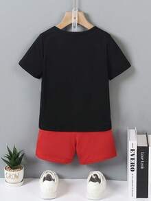 SHEIN Ensemble court décontracté pour garçon avec t-shirt à blocs de couleurs et shorts pour une tenue quotidienne - Multicolore - Voir 2