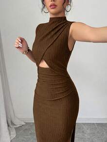 Rafferiza Black Sleeveless Stand Collar Cutout Waist Textured Fabric Dress For Women - Coffee - View 4