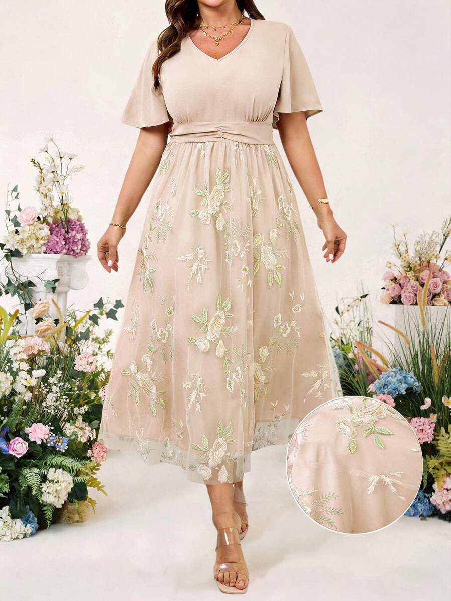 Cravure 大码花卉刺绣V领荷叶边优雅短袖连衣裙 - 杏色 - 查看 1