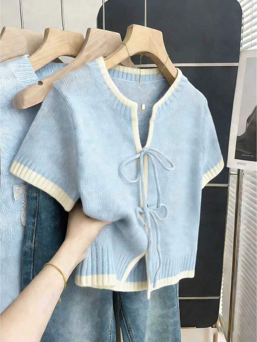 SHEIN Franclia 休闲宽松圆领短袖针织上衣,前系带设计,撞色滚边,适合春夏女装,短袖开衫,新款女装,女士休闲装,可爱开衫,女装 - 彩色 - 查看 1