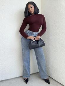 Alexandranx Body femme à manches longues avec épaule asymétrique et froncée, couleur unie - Bordeaux - Voir 1
