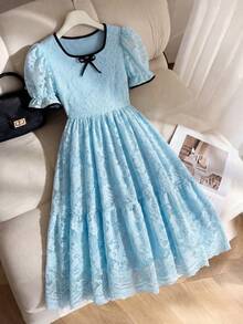 SHEIN Elladie kids 少女黑色對比蕾絲飾邊腰部花卉提花布料優雅泡泡袖洋裝 - 淺藍色 - 查看 1