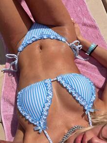 Swim Mod Bộ bikini 2 món họa tiết chấm bi ngẫu nhiên, trang trí nơ, kiểu áo ngực tam giác buộc dây cổ và quần bơi buộc dây bên hông, gợi cảm, thích hợp cho kỳ nghỉ hè/xuân ở bãi biển. - Xanh và trắng - Xem 1