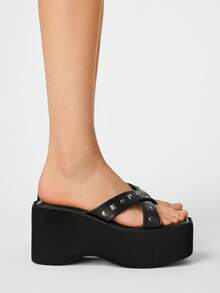 Sugerpunk Women's Black Rivet Criss-Cross Platform Slide Sandals - Black - View 4