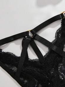 Floral Lace Ring Linked Cut-Out G-String Sexy Lingerie - Black - View 3