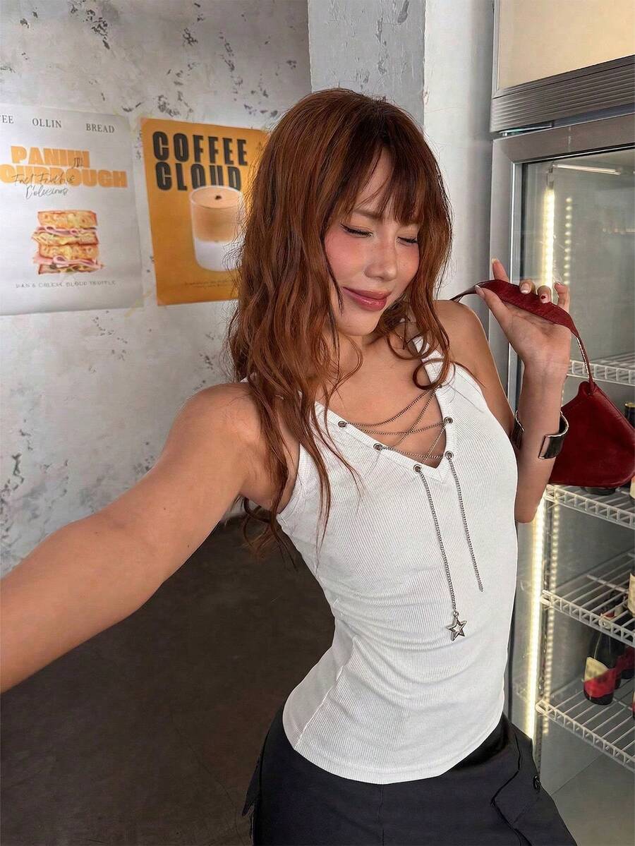 Rina Fox Women's Casual Fashionable Street Chic Daily Commute V-Neck Chain Decor Fitted Camisole - White - View 1