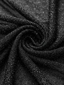 Auralis 大码女士优雅深V领黑色亮片无袖落肩透视网纱修身性感上衣/大码网纱T恤，适合情人节、音乐节、演出、约会、正式晚宴、舞会、婚礼季、性感、优雅、通勤、返校、度假、海滩、浪漫、职场女神、美人鱼风格、生日派对等场合。高领上衣，闪亮亮片上衣，黑色设计师款上衣，女士派对上衣，垂褶上衣，婚礼网纱T恤，毕业典礼网纱T恤，女士奢华晚宴网纱T恤，女士派对网纱T恤。 - 黑色 - 查看 9