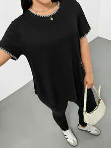 SHEIN Essnce 两件套加大码女式撞色刺绣圆领短袖T恤和裤子 - 彩色 - 查看 8