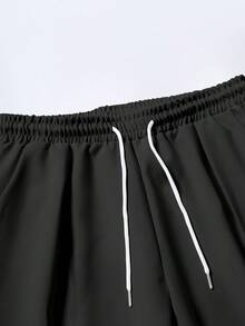 Manfinity CasualCool Men's Casual Lapel Collar Short Sleeve Shirt And Pants Set, Solid Color, Minimalist, Versatile For Daily Commute, Spring/Summer/Autumn - Black - View 6