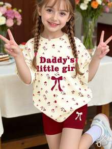 两件套，少女甜美复古碎花蝴蝶结印花休闲简约短袖圆领T恤搭配酒红色短裤，适合夏季外出度假，是海滩、周末活动的理想之选，可爱少女夏季韩版穿搭。 - 彩色 - 查看 3