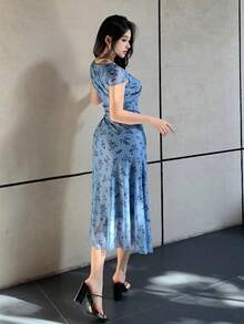 DAZY Đầm nữ dài ngang gối cổ chữ V phối màu hoa nhí, thích hợp cho lễ Phục Sinh. - Màu xanh lam - Xem 5