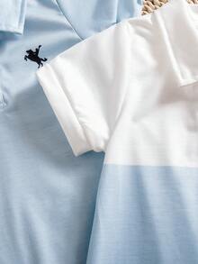 SHEIN Áo liền quần tay ngắn cổ polo in hình hiệp sĩ cho bé trai - Nhiều màu - Xem 3