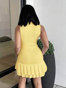 Alexandranx 女式纯白色无袖褶皱迷你连衣裙，紧身分层紧身连衣裙，适合夏季、秋季和冬季 - 黃色 - 查看 3