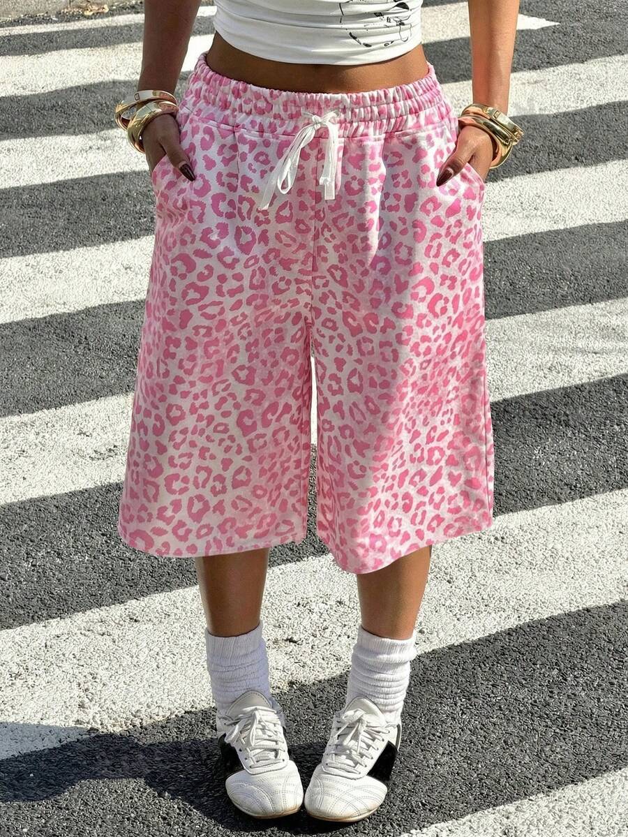 SHEIN EZwear 春夏新款休闲外出日常穿搭派对音乐节返校毕业度假街头休闲探索城市漫步多场合穿搭，可外穿或内搭，松紧腰带，抽绳设计，粉色豹纹卫衣面料5英寸短裤，大码 - 彩色 - 查看 1