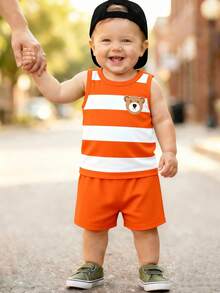 SHEIN Playful Pals Set 2pcs/Set Baju Bayi Laki-laki Motif Beruang Lucu & Garis-garis, Rompi Leher Bulat + Celana Pendek Oranye, Cocok Untuk Beraktivitas di Musim Panas - MultiWarna - View 1