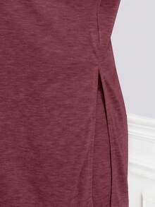 SHEIN Frenchy Plus Size Women Solid Color Round Neck Short Sleeve Top And Shorts Casual Daily 2 Piece Set - Red - View 3
