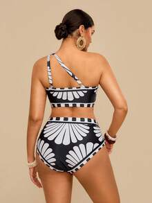 Travachic Plus Size Tropical Print Hollow-Out Detail Halter Bikini Set, Casual Beach Vacation Summer Plus Size Bathing Suits Women - Black - View 2