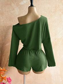 Soleia Conjunto de 2 piezas de top corto de manga larga con hombro asimétrico y textura de tela, y shorts para mujer, para verano - Verde Oscuro - Ver 2