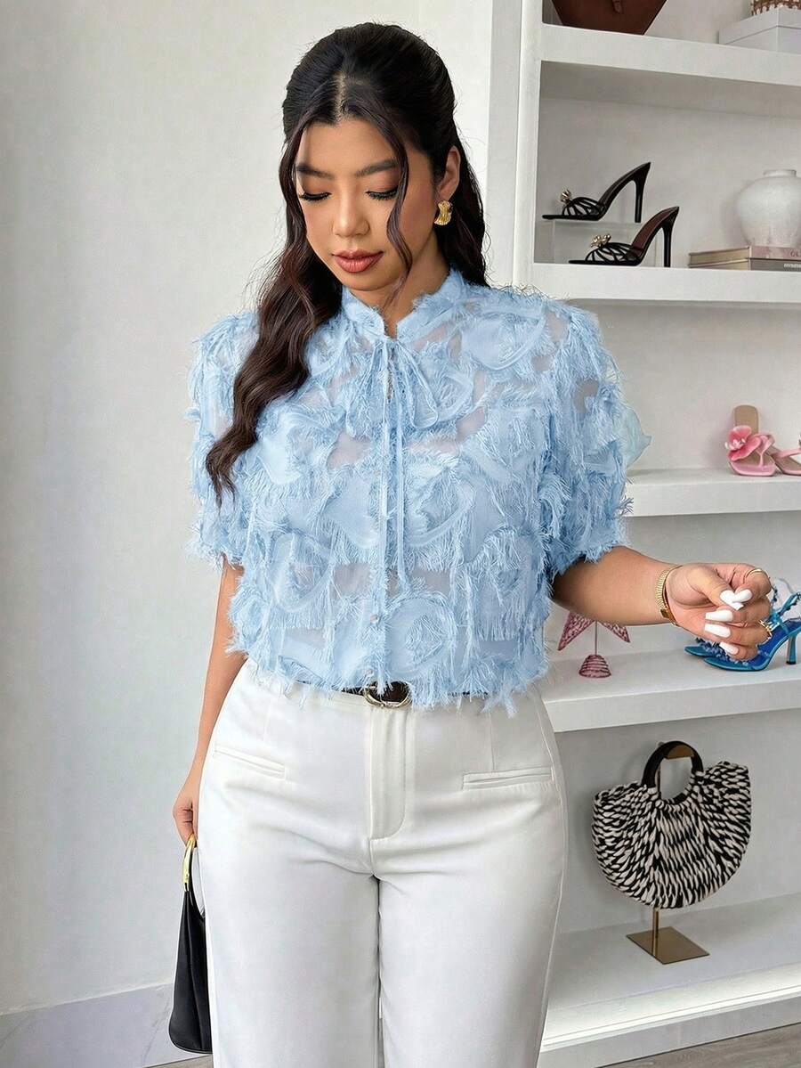 Elenzga 黑色提花面料V领短袖时尚派对上衣,适合大码女性,春夏款 - 淺藍色 - 查看 1