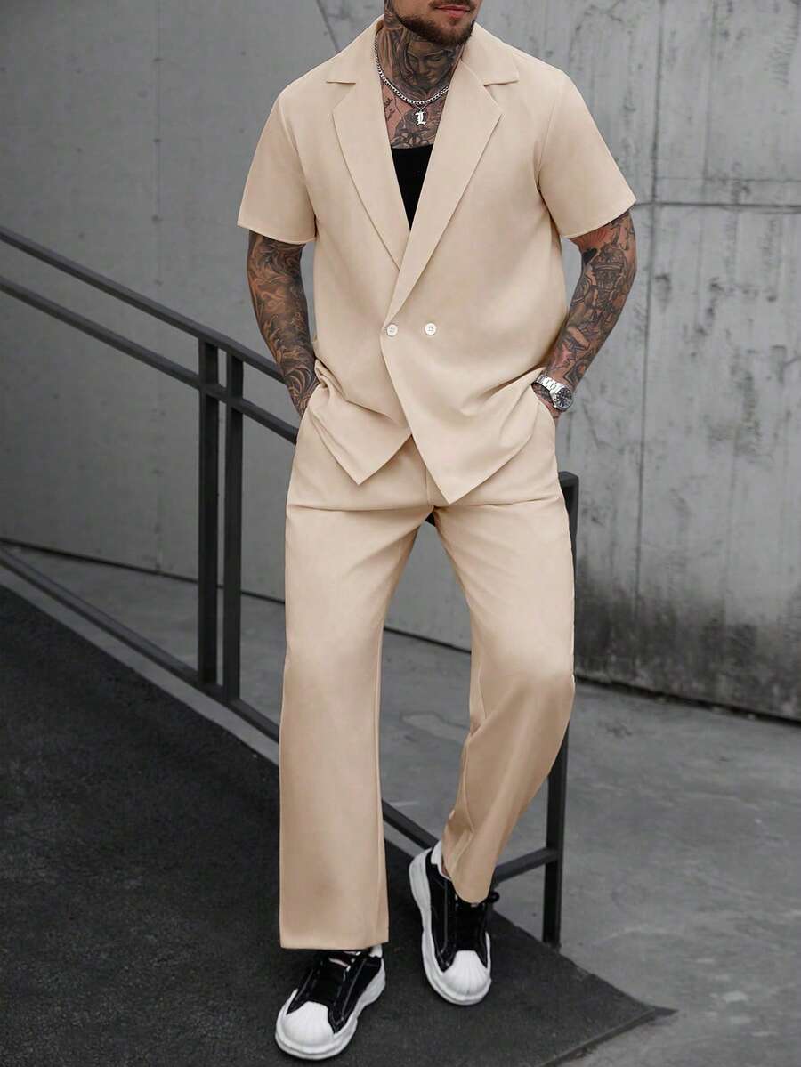 Manfinity CasualCool Bộ áo sơ mi nam tay ngắn hai hàng cúc màu trơn và quần ống rộng có túi xéo - Màu Khaki - Xem 1