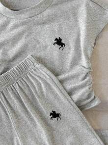 SHEIN Conjunto informal de camiseta y pantalones cortos para niñas - Gris - Ver 4