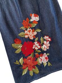 Rusticease Plus Size Floral Embroidered Round Neck Short Sleeve Denim Dress - Blue - View 4