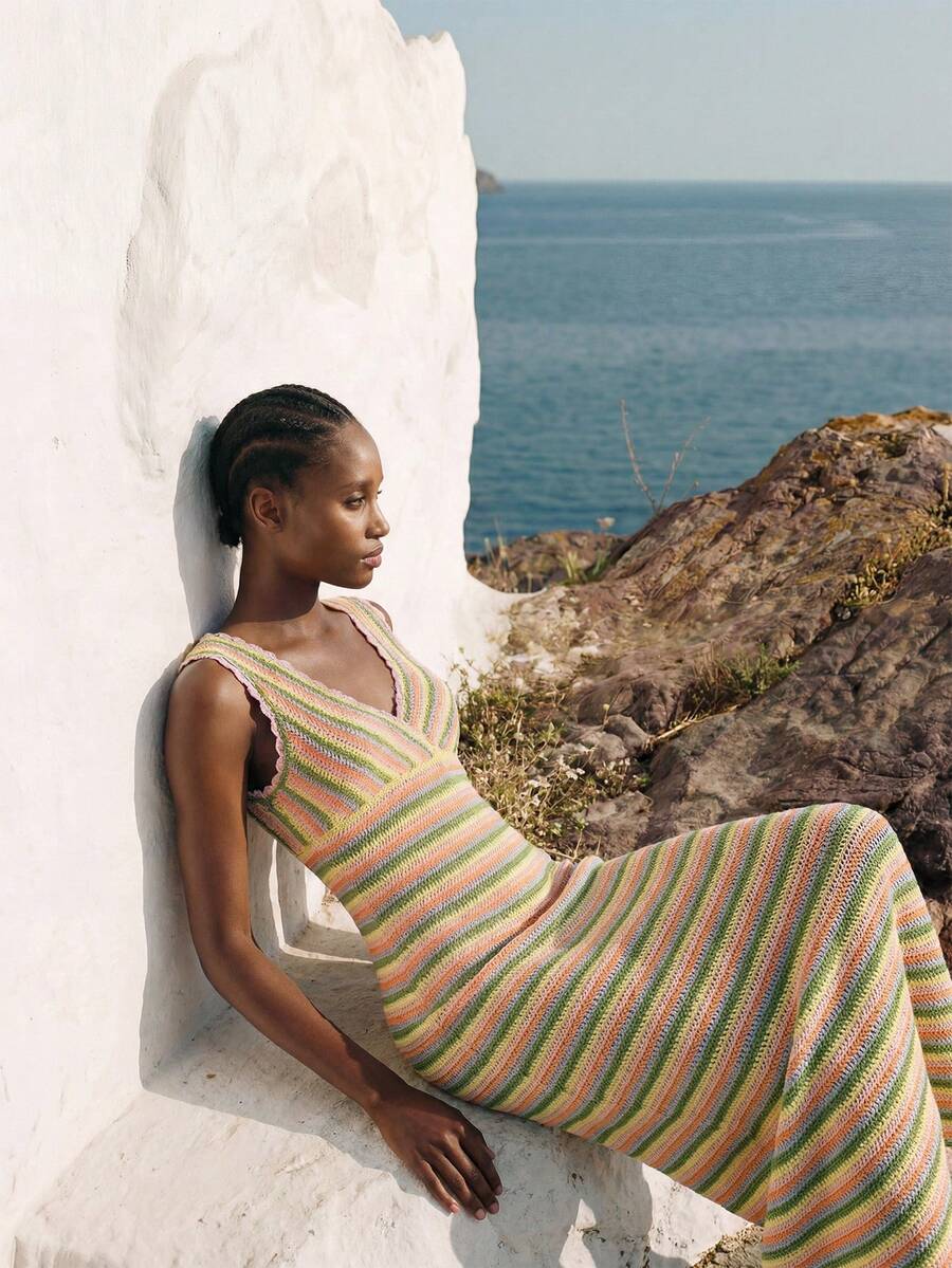 Maija 女士休闲条纹V领无袖针织连衣裙，适合度假穿着 - 彩色 - 查看 1