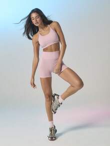 SHEIN Aralina-E 罗纹无缝露背吊带短款上衣高腰塑形运动套装女夏季服装健身骑行短裤 - 粉色 - 查看 10