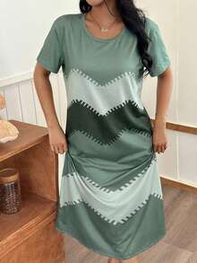 SHEIN Gaun Tidur Wanita Lengan Pendek Kasual dengan Motif Gelombang Digital - Hijau - View 6