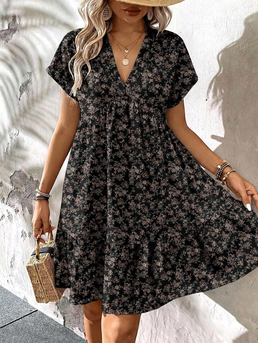 SHEIN LUNE Đầm cỡ lớn họa tiết hoa hồng và hoa nhí cổ điển, thích hợp mặc trong kỳ nghỉ. - Nhiều màu - Xem 1