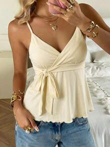 CovetEZ Hàng mới về mùa Xuân/Hè dành cho nữ - Áo hai dây nữ tính, ngọt ngào, màu mơ tươi tắn, thắt nơ bên hông, viền bèo nhún. - Màu be - Xem 4