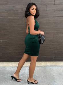 Alexandranx 舞会礼服；春季天鹅绒吊带紧身绿色性感迷你连衣裙 - 墨綠色 - 查看 3