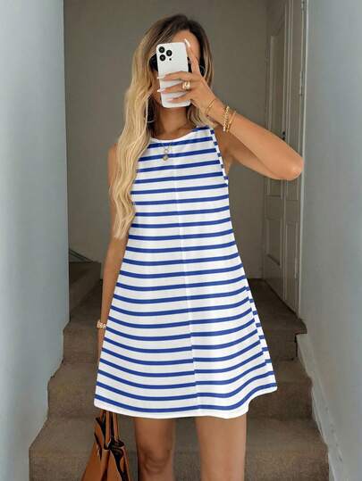 SHEIN LUNE Đầm nữ dáng chữ A không tay kẻ sọc xanh trắng, kiểu dáng thường ngày, có túi chần bông - Phong cách hàng hải thanh lịch, lãng mạn, cổ điển, thích hợp cho kỳ nghỉ hè ở bãi biển, trang phục du lịch tối giản cho kỳ nghỉ xuân, đám cưới trên đảo nhiệt đới, kỷ niệm, tiệc phù dâu, hẹn hò, khách dự đám cưới, tiệc cô dâu, lễ hội âm nhạc Boho và trang phục mùa hè sang trọng.