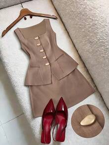 Franclia 两件套：简约休闲通勤套装（背心和裙子） - 卡其色 - 查看 1