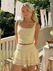 CovetEZ 多巴胺柠檬黄针织无袖休闲上衣，女士百搭夏季娃娃衫毛衣，奶油色荷叶边蝴蝶结衬衫和蕾丝迷你裙套装，适合夏季居家、度假，多巴胺度假装，甜美居家服 - 鵝黃色 - 查看 2