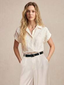 BizChic 春夏新款杏色领前襟纽扣肩部包袖袖口刺绣花卉图案基础休闲女衬衫，夏季度假风 - 杏色 - 查看 5