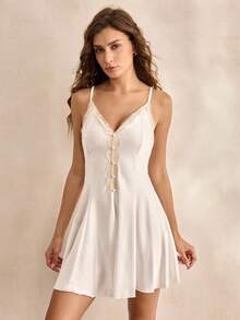 Charlaine Bộ đồ ngủ gồm áo choàng satin thắt lưng ren tương phản và váy hai dây màu trắng Bộ đồ ngủ gợi cảm Đồ ngủ gợi cảm, Quần áo thu đông - trắng - Xem 3