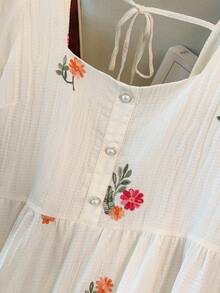 GlowEve CURVE 大码女装热销方领优雅刺绣花卉连衣裙，精致刺绣连衣裙，适合日常通勤和户外活动 - 杏色 - 查看 4