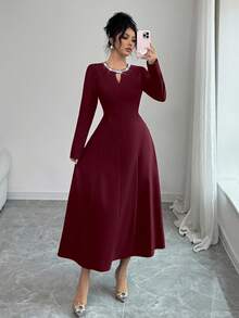 SHEIN Raffinéa 女士秋冬新款奢华水钻装饰圆领收腰优雅长袖派对连衣裙，小黑裙 - 酒紅色 - 查看 5