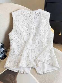 Franclia 大码女式休闲复古浪漫度假风提花刺绣镂空V领无袖修身常规款背心，春夏款 - 白色 - 查看 2