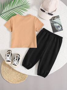 Conjunto informal y cómodo de top de manga corta y pantalones con bloques de color para bebé niño - Caqui - Ver 2