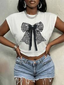 SHEIN Slayr Nueva camiseta blanca de manga corta, cuello redondo, ajustada, con estampado de lazo de encaje, de estilo lindo y sexy para uso diario y citas - Blanco - Ver 2