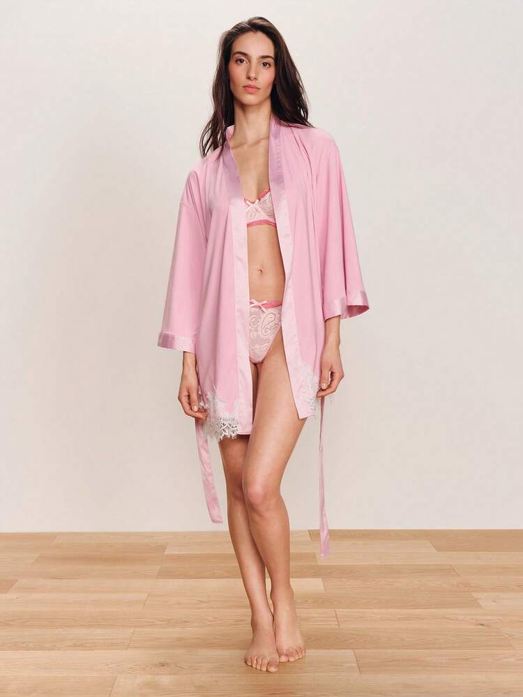 Mid-Length Pink Satin Kimono With White Scalloped Lace And Kimono Sleeves Chic Cozy Homewear Spring Summer French Style Parisian Style