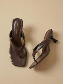 Arave 法式风格女士高跟凉鞋，新款夏季细带高跟凉鞋，踝带设计，猫跟，人字拖 - 棕色 - 查看 2